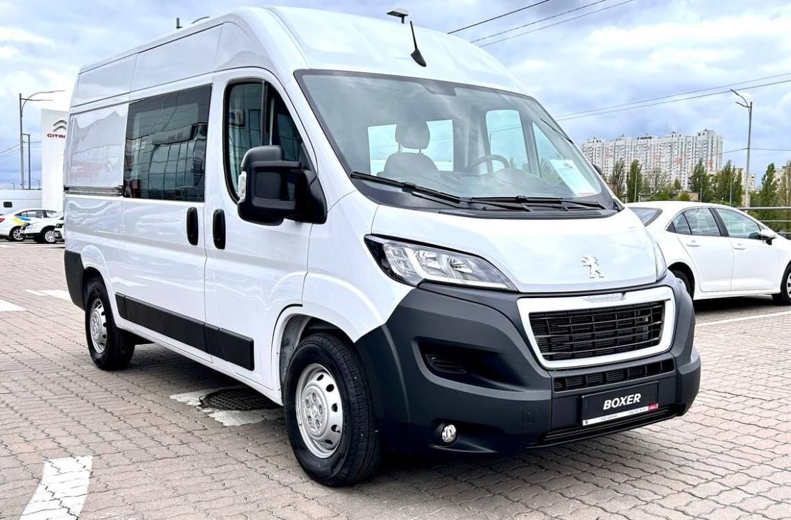 Peugeot Boxer L2H2 вантажопасажирський 5+1 місць