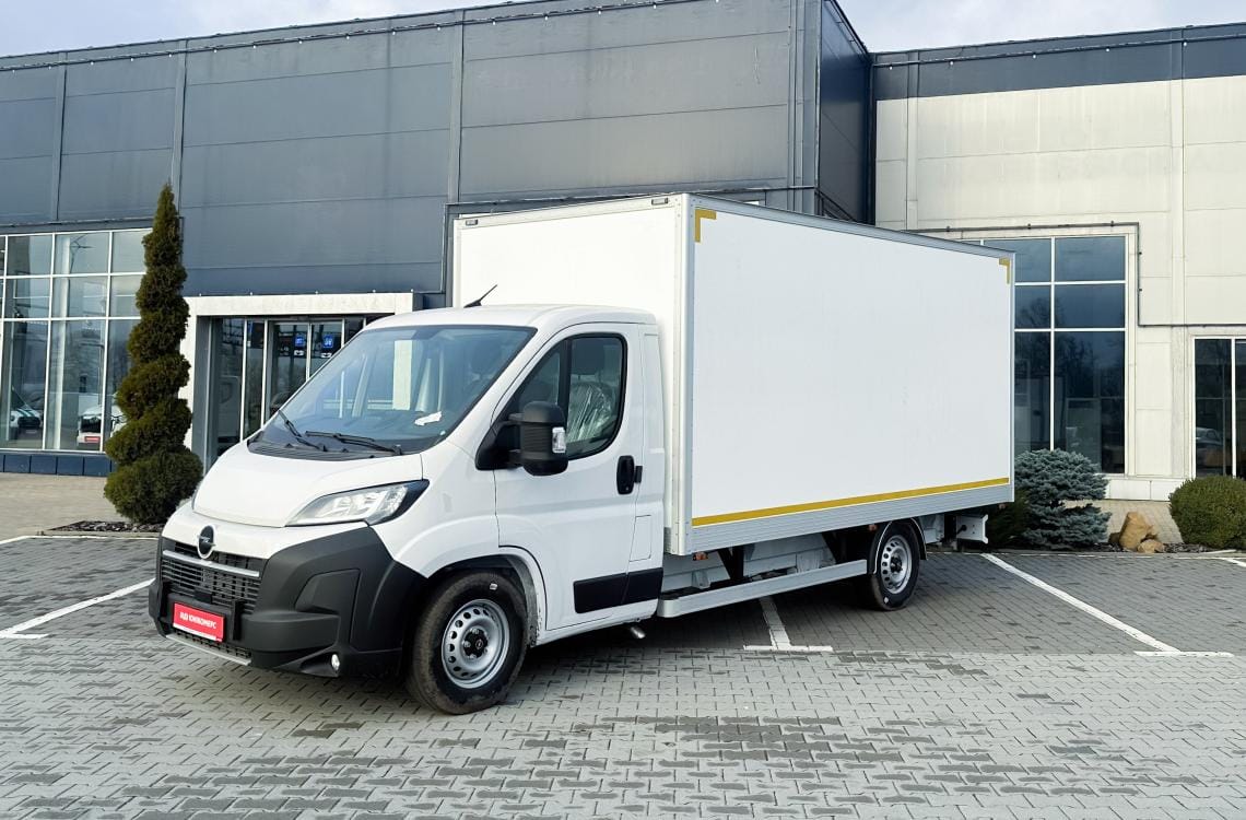 Промтоварний фургон на базі Opel Movano