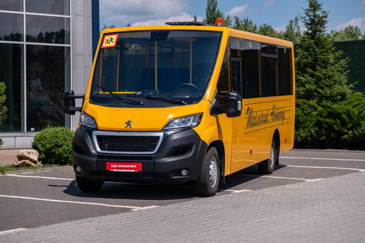 VIDI Unicommerce представил новый школьный автобус